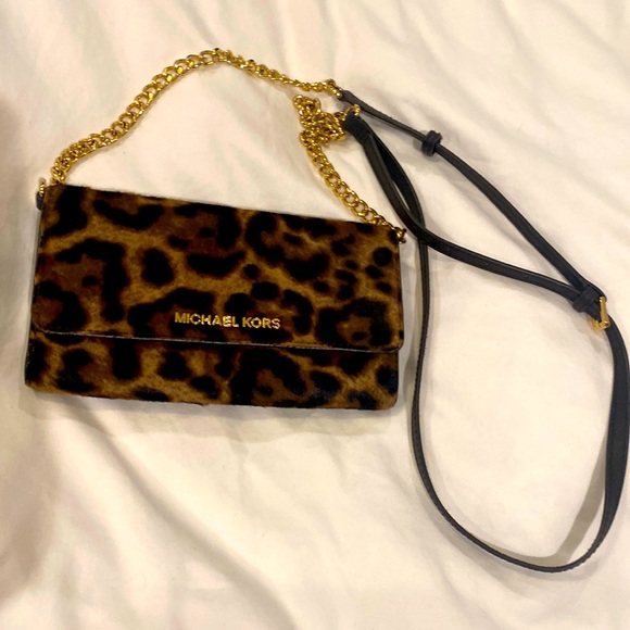 Michael Kors cheetah print crossbody - Picture 1 of 8